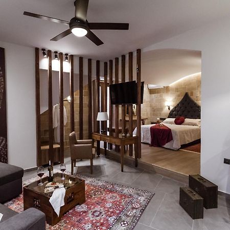 Utopia Luxury Suites - Old Town Rhodes City Εξωτερικό φωτογραφία
