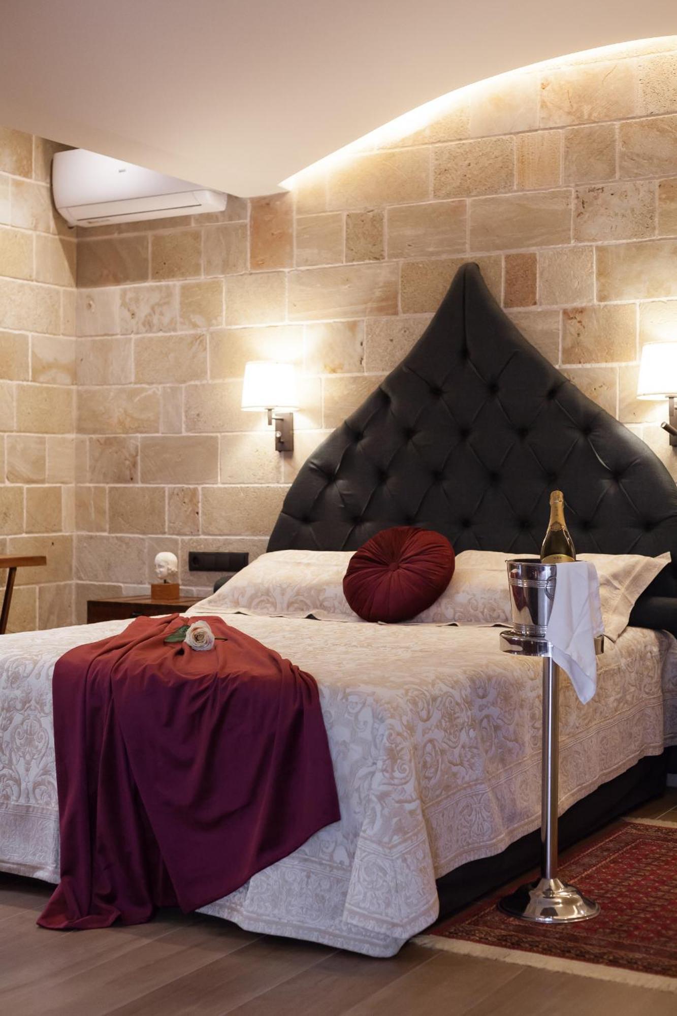 Utopia Luxury Suites - Old Town Rhodes City Εξωτερικό φωτογραφία