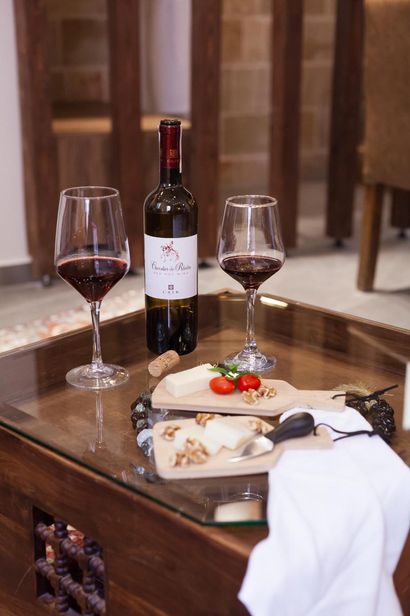 Utopia Luxury Suites - Old Town Rhodes City Εξωτερικό φωτογραφία